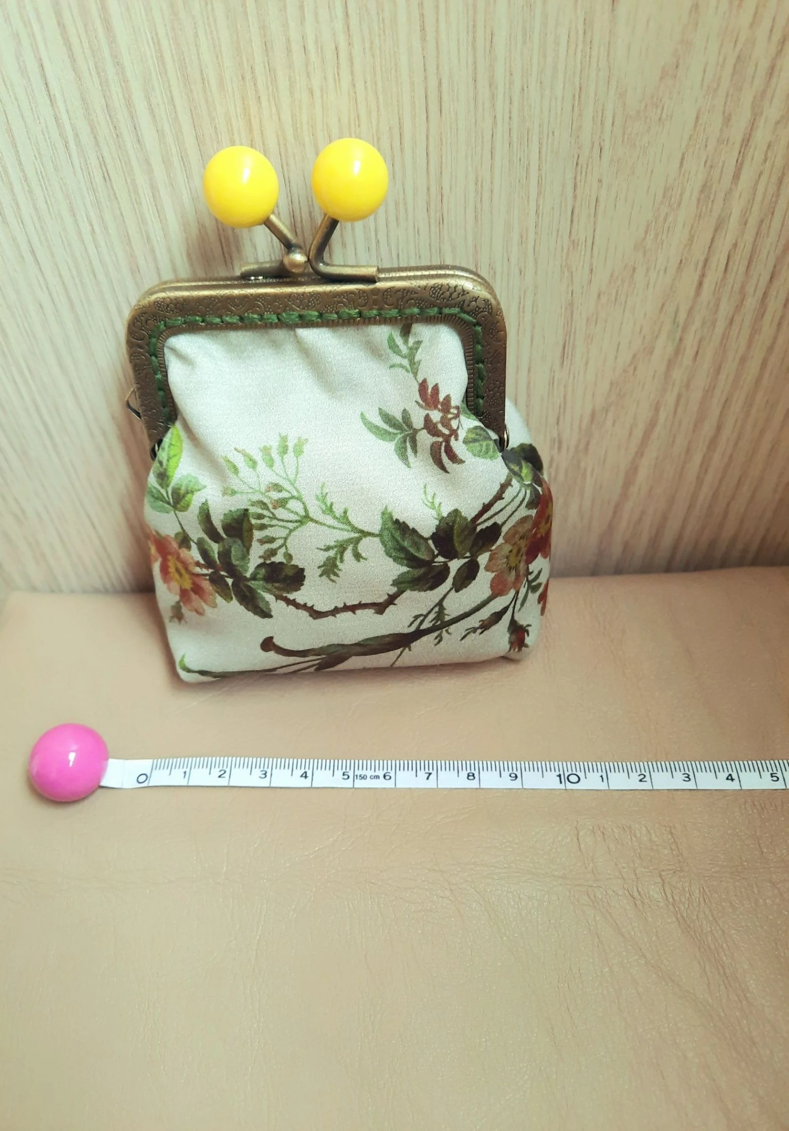 Carteira vintage floral Peça única - Fivela de beijo bolas amarelas – photo 4